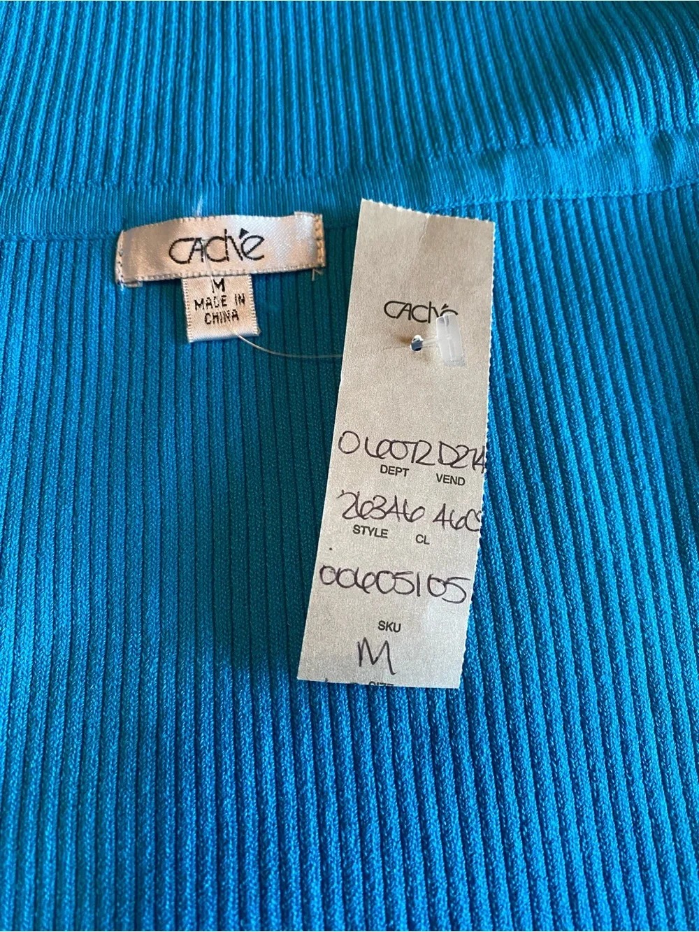 VINTAGE CACHE Bright Blue Ribbed Off-Shoulder Top with Zip and Studs - Picture 12 of 15